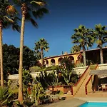 Casa Robinson Sanjuan Batista Feriehus *